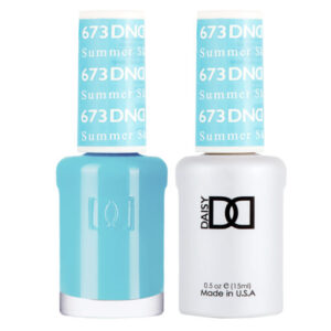 DND – Summer Sky 673 Gel polish and matching varnish