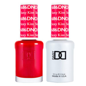 DND – Sexy Kiss 686 Gel polish and matching varnish